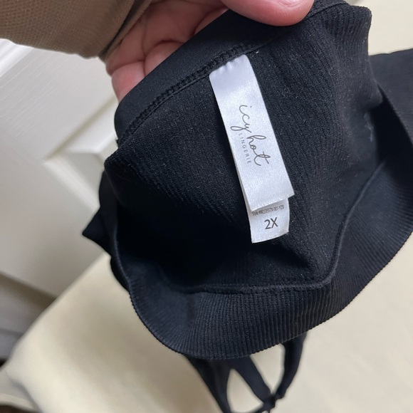 Icy Hot 2X black sports bra - Picture 5 of 9